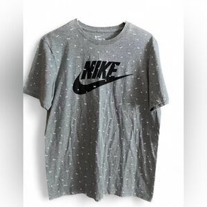 Nike Gray and Black Short Sleeve Tee Men’s Size Medium